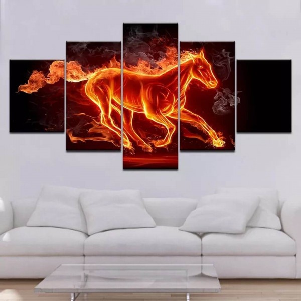 Pferd in Flammen | 5 Teile