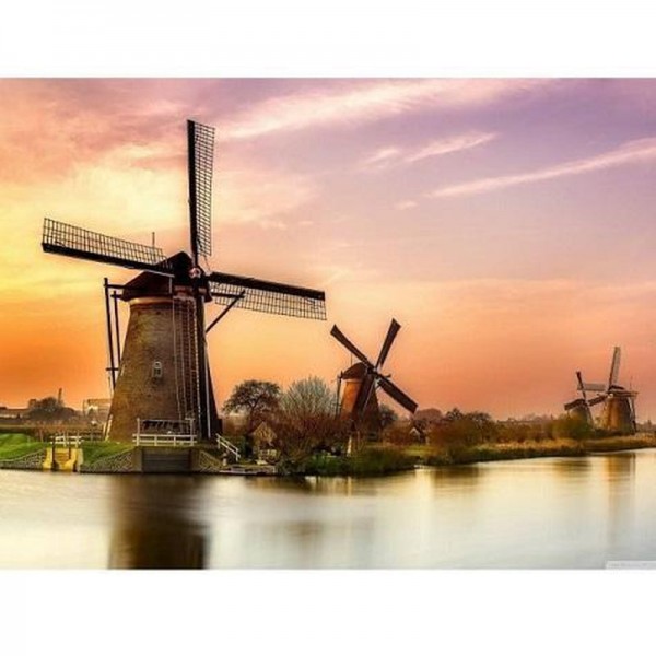 Windmühlen bei Sonnenuntergang
