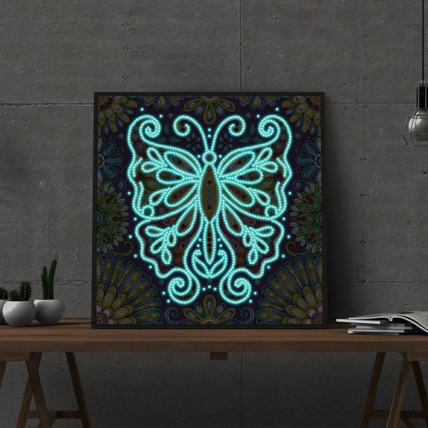 Schmetterling | Im Dunkeln leuchtend 30x30cm