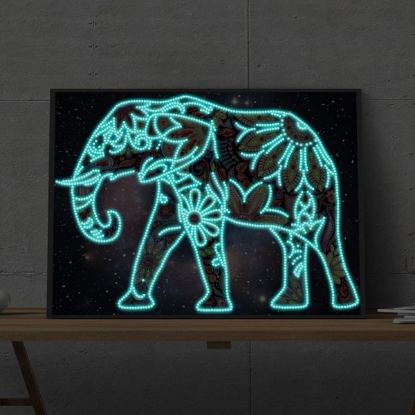 Elefant | Im Dunkeln leuchtend 30x40cm